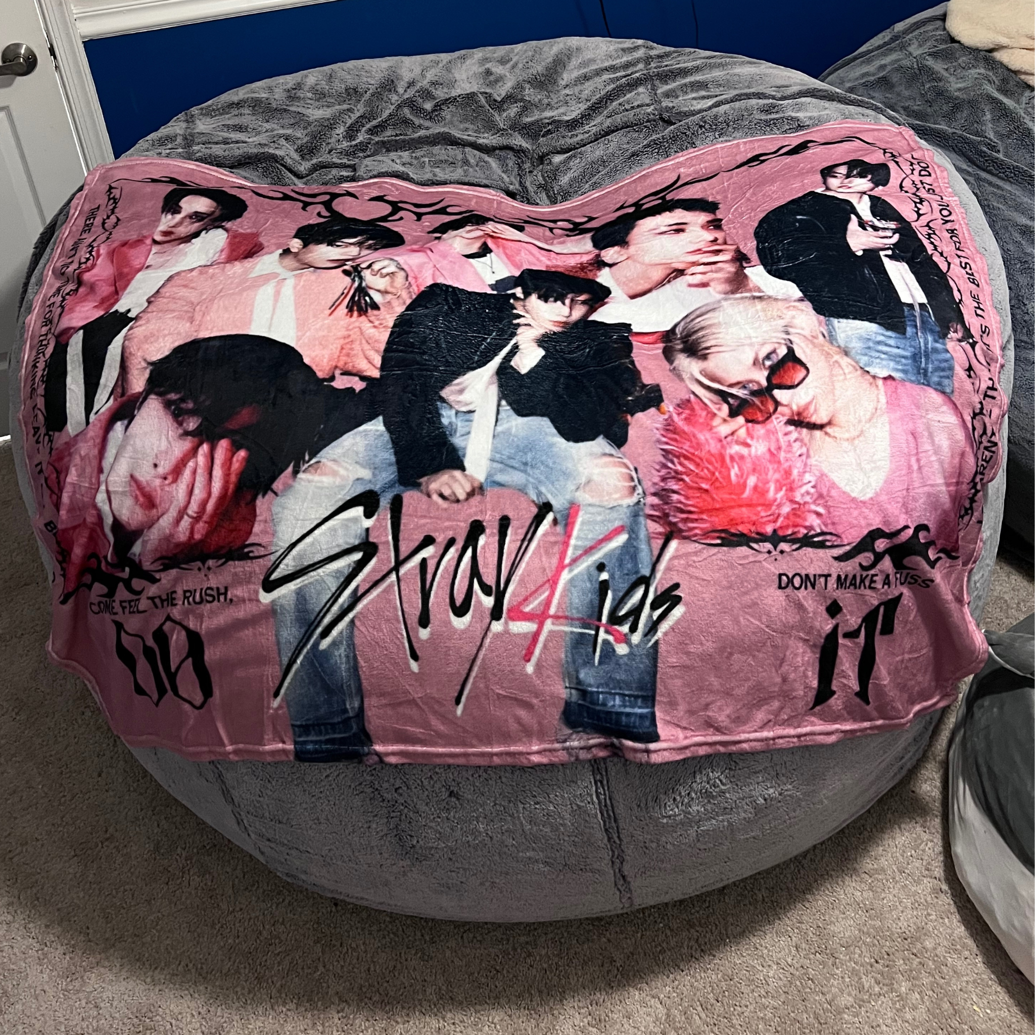 DO It Stray Kids 50”x60” Soft Throw Blanket -PREORDER