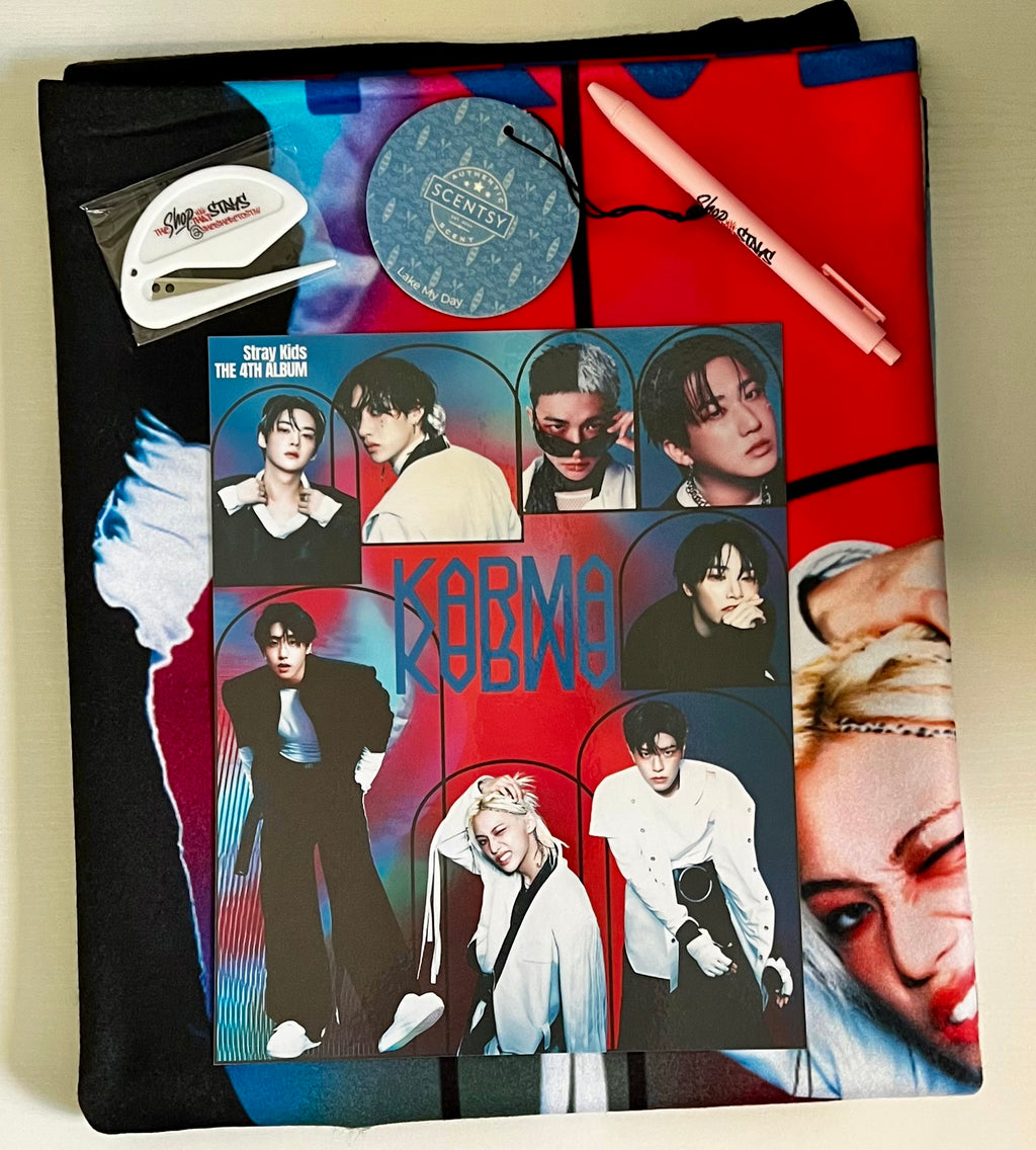 KARMA Stray Kids 50”x60” Fleece Throw Blanket